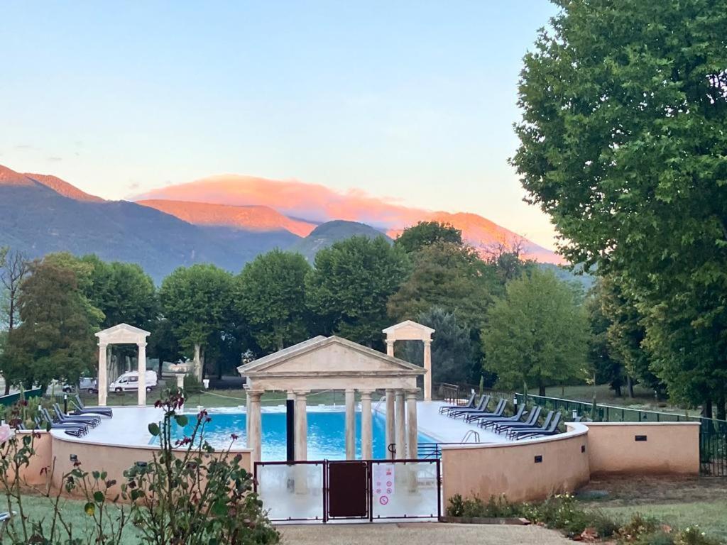La Vue Est Belle Leilighet Montbrun-les-Bains Eksteriør bilde